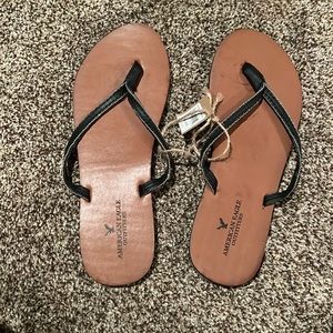 American Eagle Flip-flops